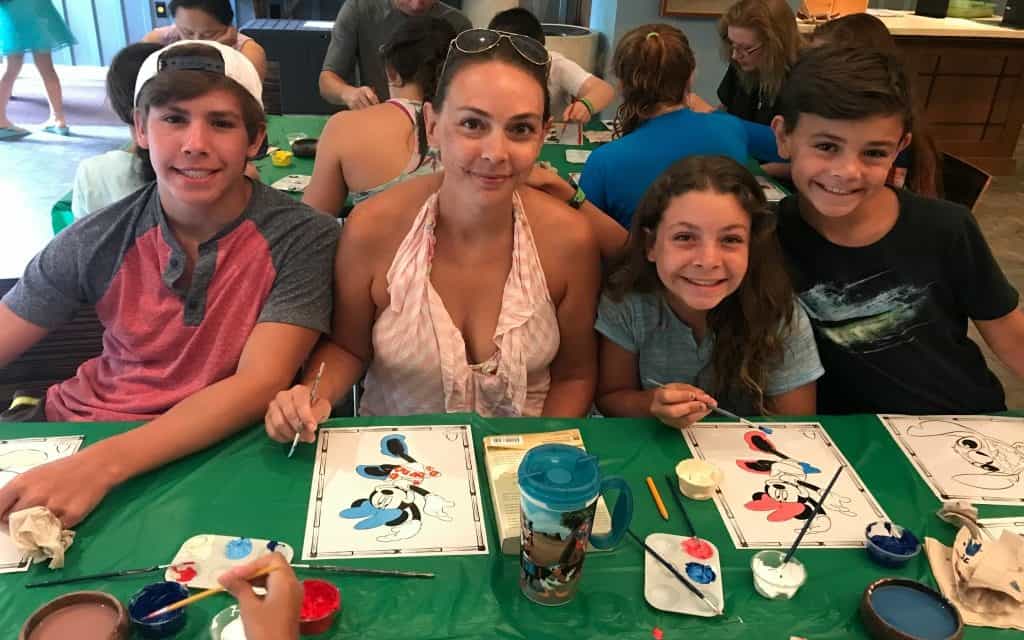 Take a free family animation class at Aulani and learn how to draw a classic Disney character like Goofy or Donald Duck.