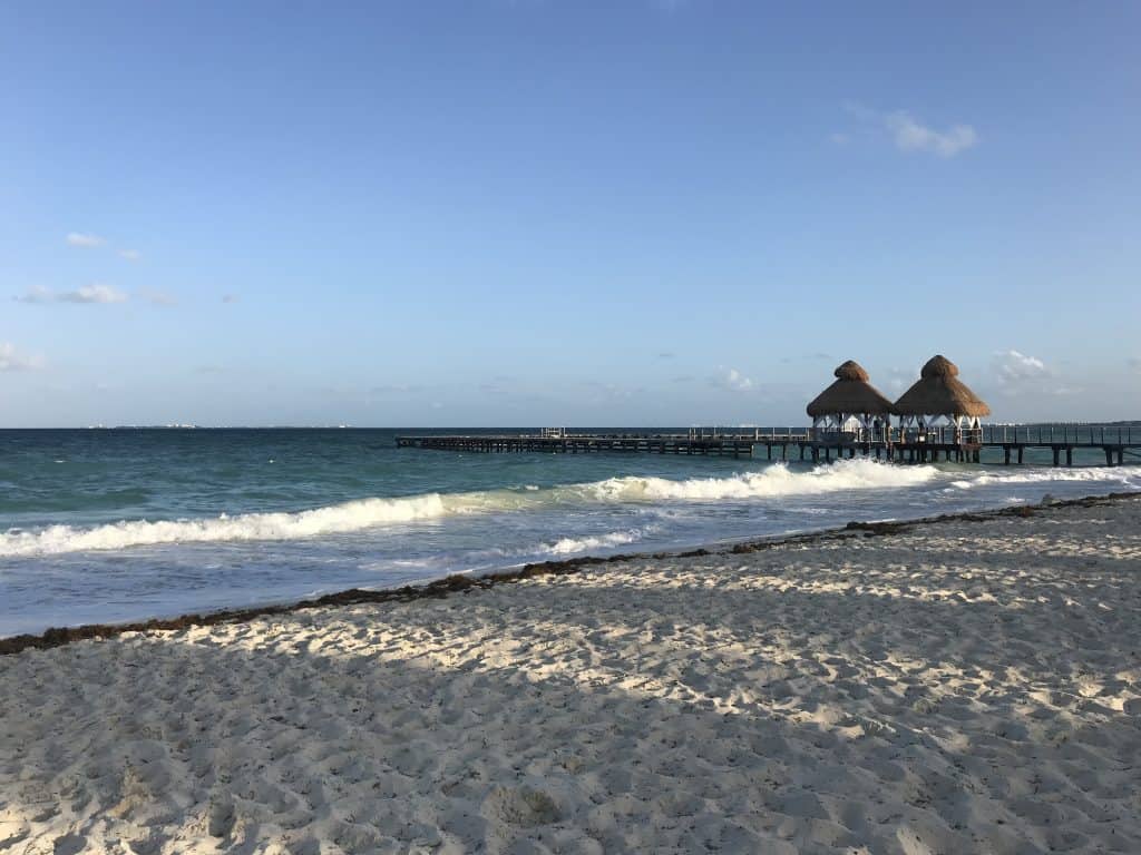 Rui Costa Mujeres pier