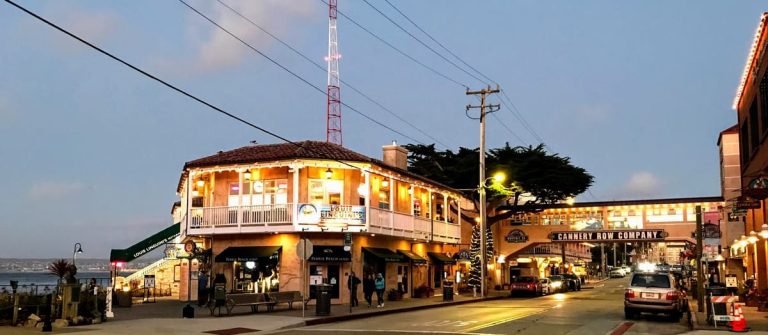 26 Best Places to Vacation with Grandkids in the United States 1 Monterey, California