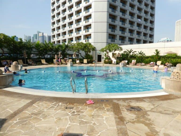Fairmont Singapore swimming pool