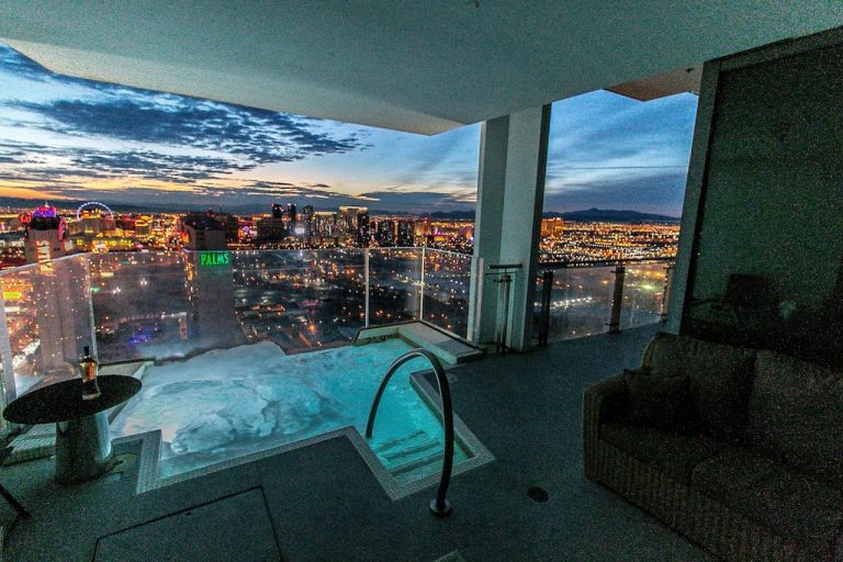 Penthouse at Palms Place